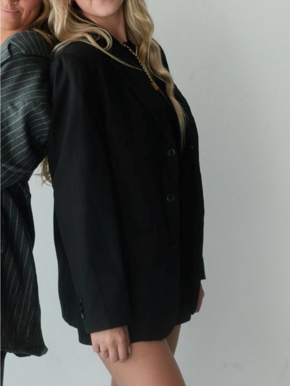 Classic Two-Button Oversized Blazer - Picture 3 of 4